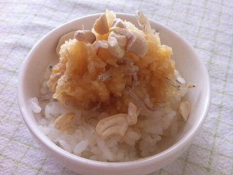 カシューナッツとおろしポン酢丼